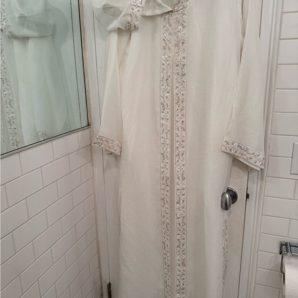 Elegant Moroccan robe with hoddie Cream Embroidered Long Robe